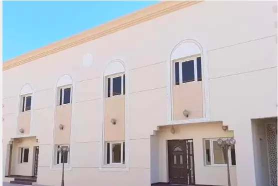 Residential Ready Property 6 Bedrooms U/F Standalone Villa  for rent in Doha #7233 - 1  image 
